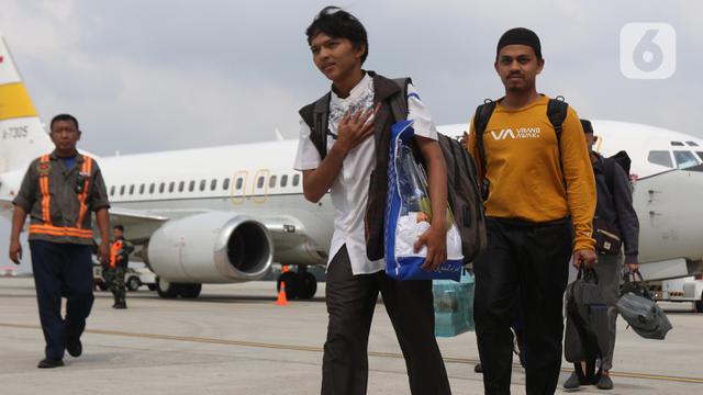 Diangkut dengan Pesawat TNI AU, 75 Orang WNI Tiba di Tanah Air