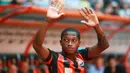 Pemain Brasil yang saat ini sedang bermain untuk  FC Shakhtar  dikabarkan sedang menunggu panggilan dari pelatih Manchester City, Pep Guardiola untuk memperkuat barisan tengah Manchester City. (AFP/Alexander Khudoteply)