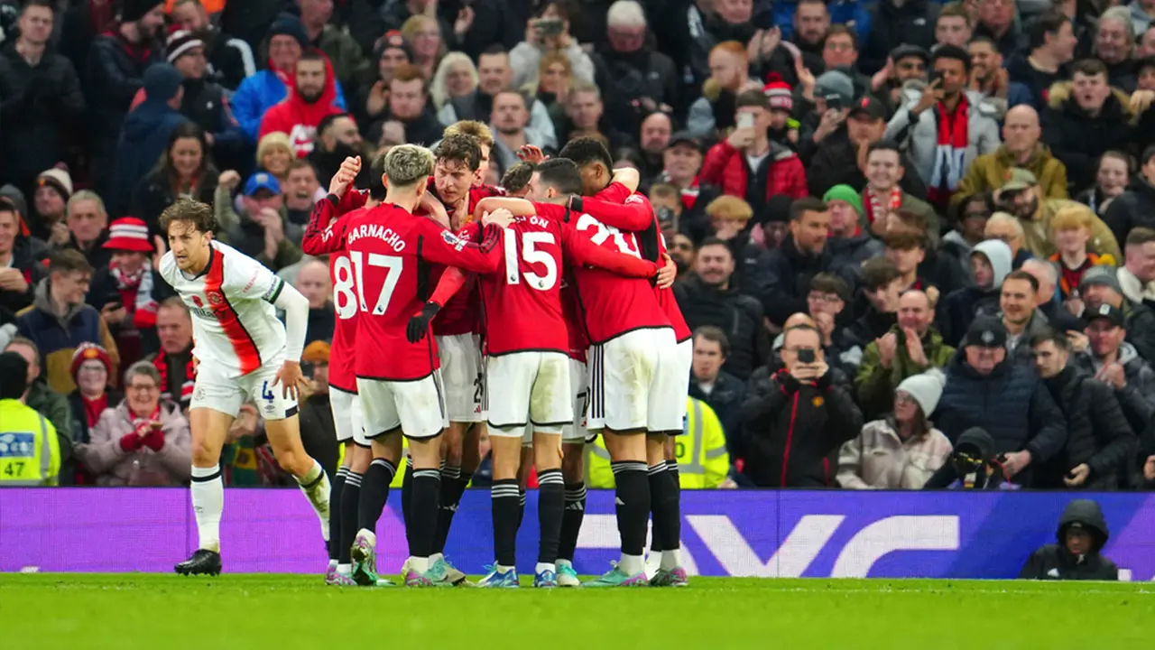 Manchester United Vs Luton Town