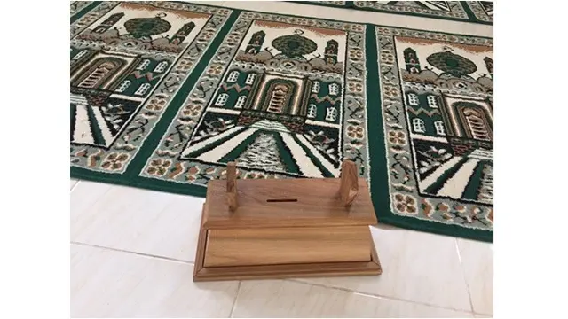 6 Potret Kotak Amal Masjid Berbentuk Unik, Ada yang Mirip Kuburan