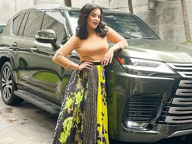 Melalui akun Instagram, Tasya Farasya tampak memamerkan mobil barunya. Mobil tersebut juga diketahui merupakan mobil impian Tasya Farasya sejak lama (Liputan6.com/IG/@tasyafarasya)