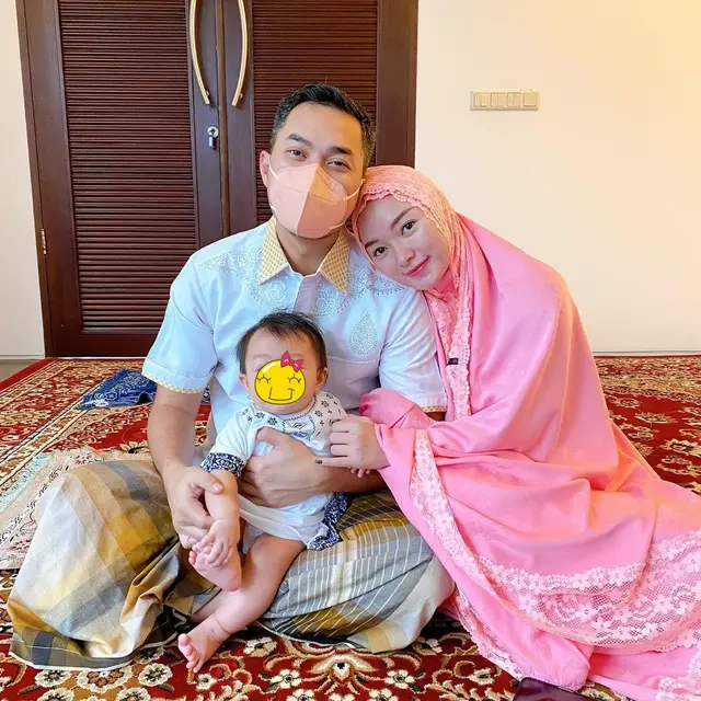 Hamil Anak Kedua, Ini 6 Potret Keharmonisan Keluarga Kecil Zaskia Gotik