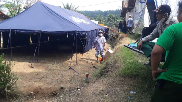 Gerakan tanah menyebabkan 79 jiwa mengungsi, di Karanggintung, Gandrungmangu, Cilacap. (Foto: Liputan6.com/BPBD Cilacap)