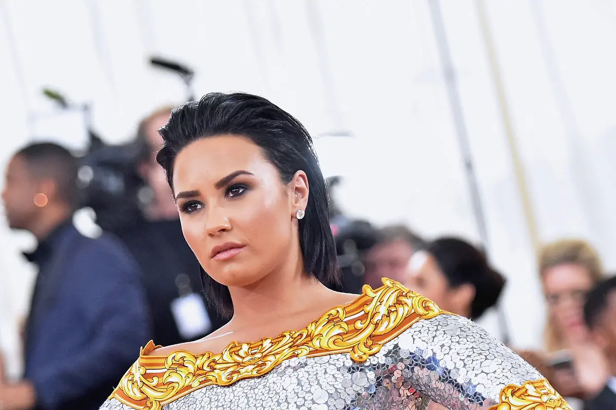 [Bintang] Gara-gara Hailey Baldwin, Taylor Swift Unfollow Akun Instagram Demi Lovato