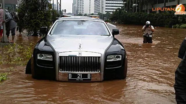 roolroyce-mogok130117b.jpg