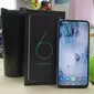 Smartphone ini punya fitur kamera unik, flip, yang bisa memutar kamera belakang jadi kamera depan. Selain ini, apalagi yang dimiliki Zenfone 6?