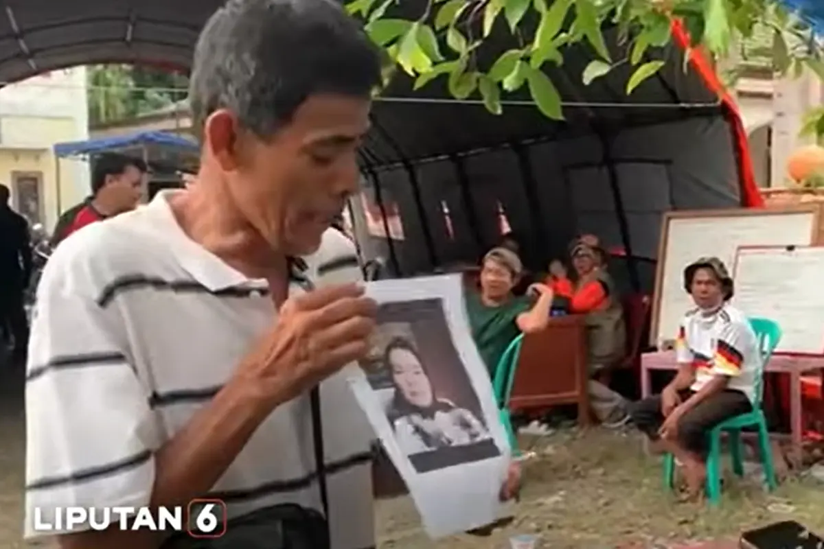 Korban banjir mencari istri