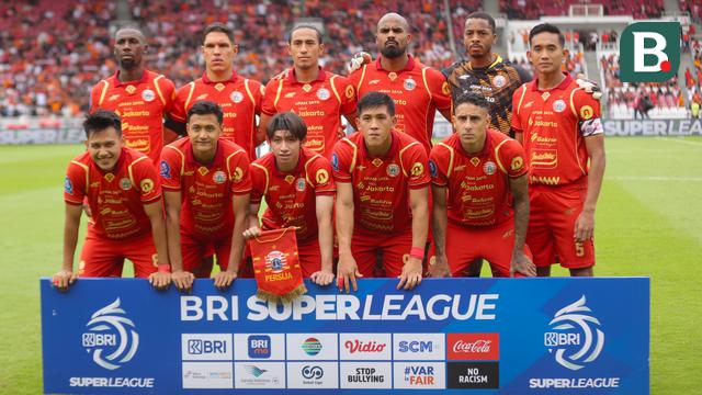 Persija Jakarta melawan Persijap Jepara.