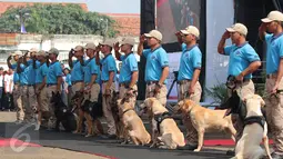 Petugas BNN memberi hormat saat mengikuti Hari Anti Narkotika Internasional (HANI),Jakarta, (26/06). Peringatan HANI merupakan wujud keprihatinan sekaligus kepedulian terhadap ancaman narkoba. (Liputan6.com/ Herman Zakharia)