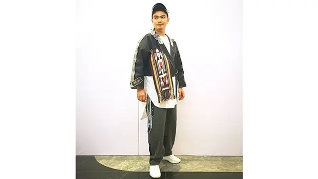 Ingat Micky Juara 3 AFI 2? Ini 6 Potret Terbarunya Jadi Desainer