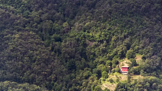 Tak Biasa, 6 Lokasi Rumah Ini Anti-Mainstream