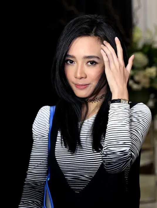 Ditempat yang sama, Dea mengaku lagu favoritnya Sheila Majid yaitu 'Warna-Warna'. (Andy Masela/Bintang.com)