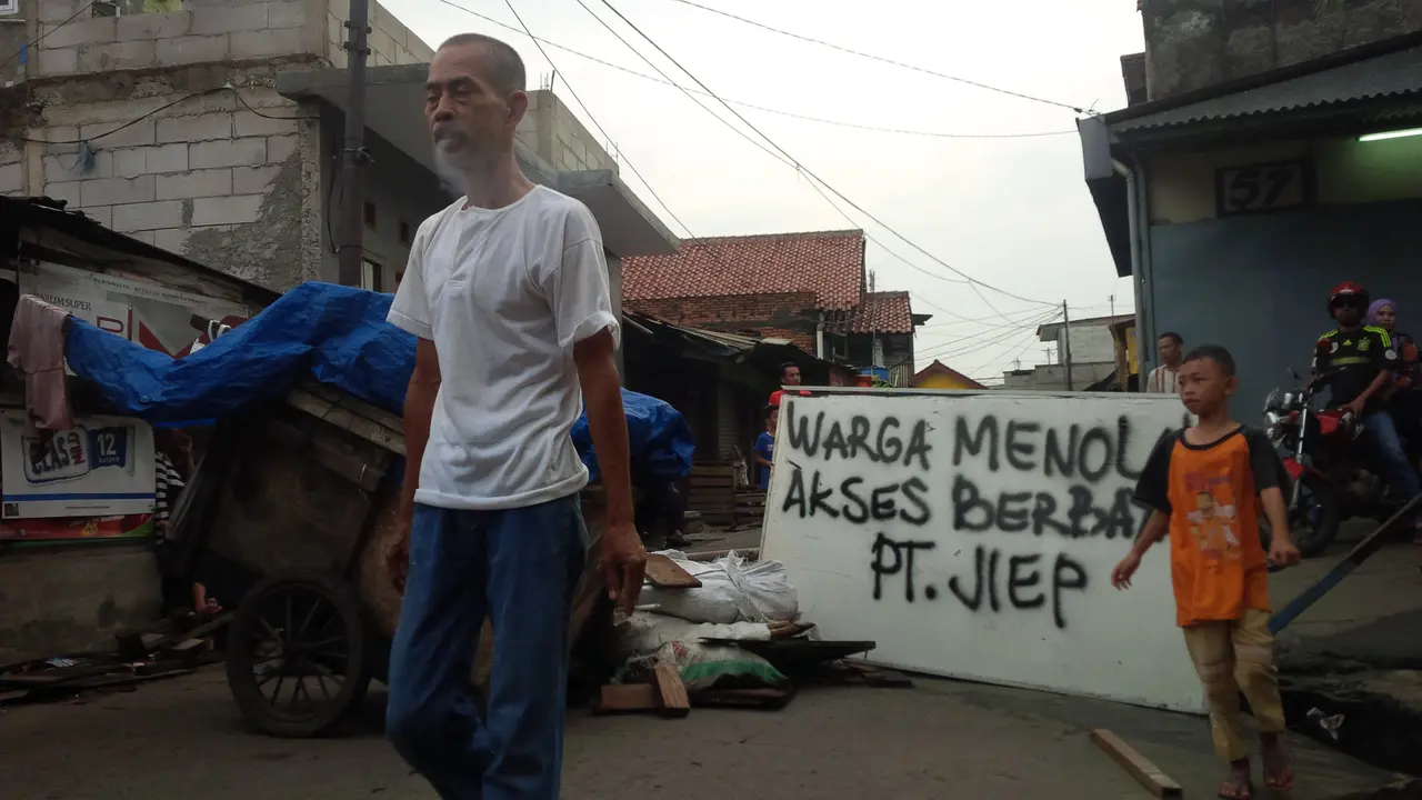 20160104 - blokir jalan