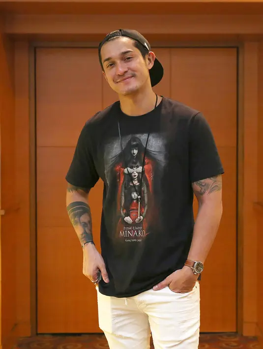 Pemeran dalam film Petak Umpet Minako itu kini tengah menjalin kasih dengan wanita bernama Nathalie Stephens. Perempuan yang dianggap masih kekanak-kanakan. (Nurwahyunan/Bintang.com)