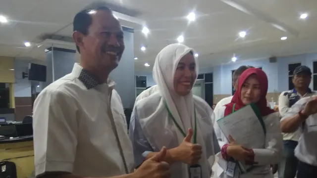 Reaksi Lucu Peserta Pilkada Serentak Sumsel Jalani Tes Kesehatan