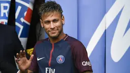 Melepas Neymar ke Paris Saint-Germain. Neymar datang ke Barcelona saat Bartomeu menjabat Wakil Presiden Barcelona pada 2013. Pada 2017 saat duetnya dengan Lionel Messi begitu memukau, justru rela melepasnya ke PSG tanpa ada keinginan untuk mempertahankannya. (AFP/Lionel Bonaventure)
