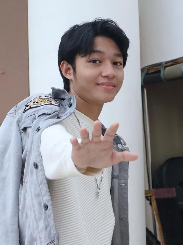 Punya Suara Merdu, Ini 6 Potret Anak Vokalis Band yang Ikuti Jejak Sang Ayah