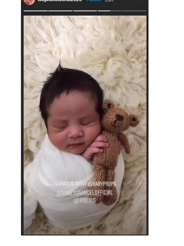 7 Gaya Pemotretan Baby Born Gala Sky, Anak Vanessa Angel Ini Curi Perhatian
