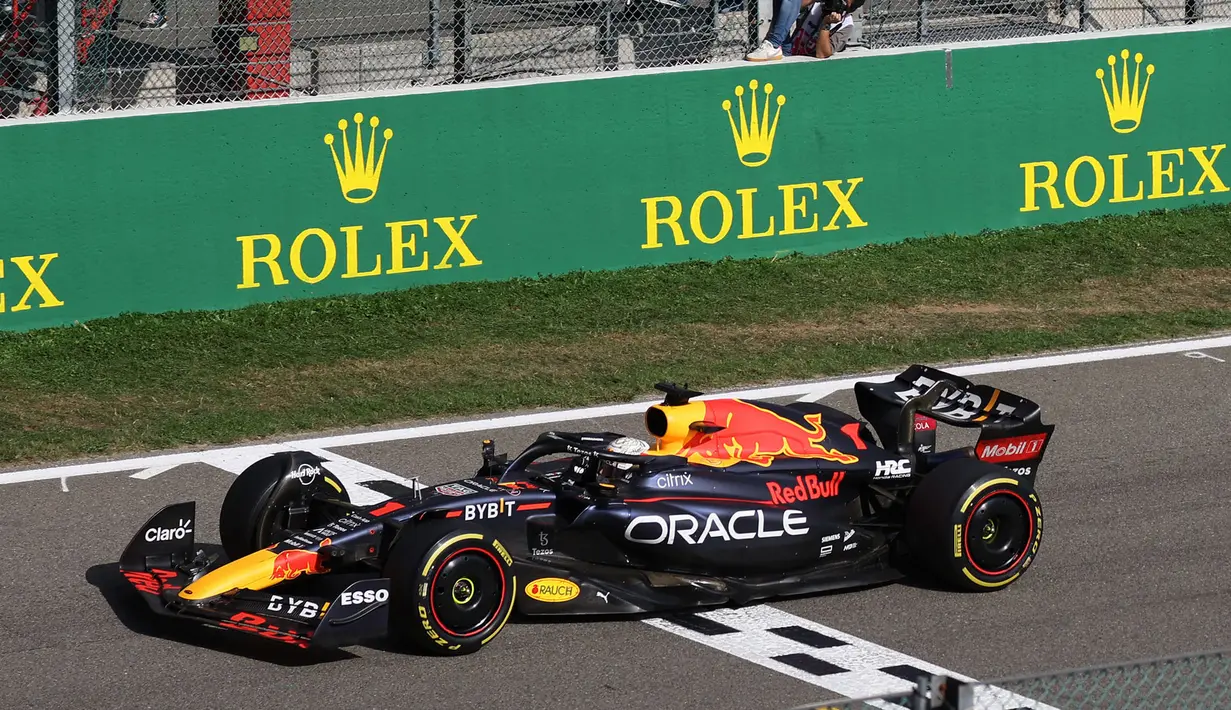 Max Verstappen sukses menjadi yang tercepat di Formula 1 GP Belgia 2022 yang berlangsung di Sirkuit Spa-Francorchamps, Minggu (28/08/2022) malam WIB. (AFP/Kenzo Tribouillard)