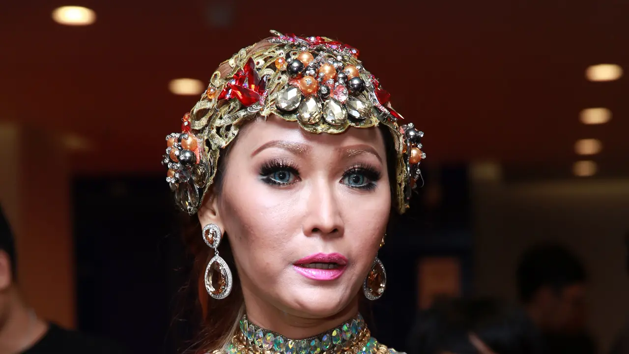 [Bintang] Inul Daratista