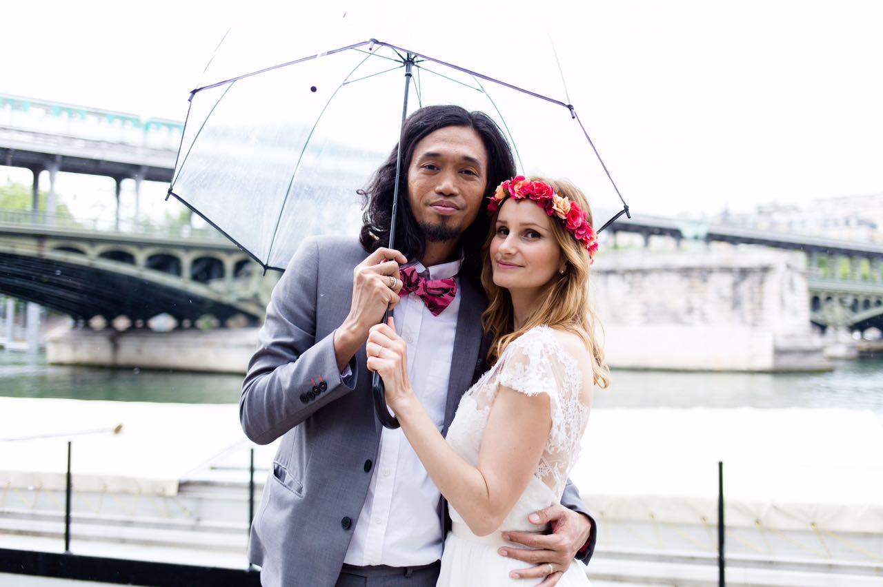 Meski terkendala bahasa dan mengandalkan Google Translate, mantan pengamen asal Makassar itu mengaku tak pernah salah paham dengan kekasih. (Liputan6.com/Fauzan)