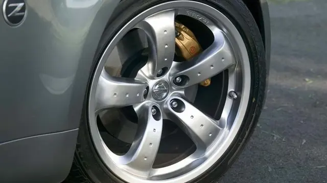 kliper Gold Nissan.