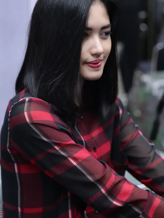 Mamanya Ochi juga berpesan agar mengurangi sifat manjanya, dan belajar mandiri. (Andy Masela/Bintang.com)