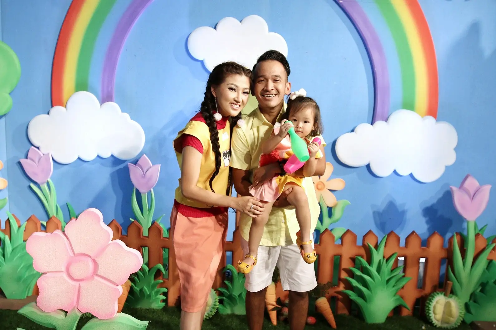Sarwendah, Ruben dan Thalia Putri Onsu (Adrian Putra/Bintang.com)