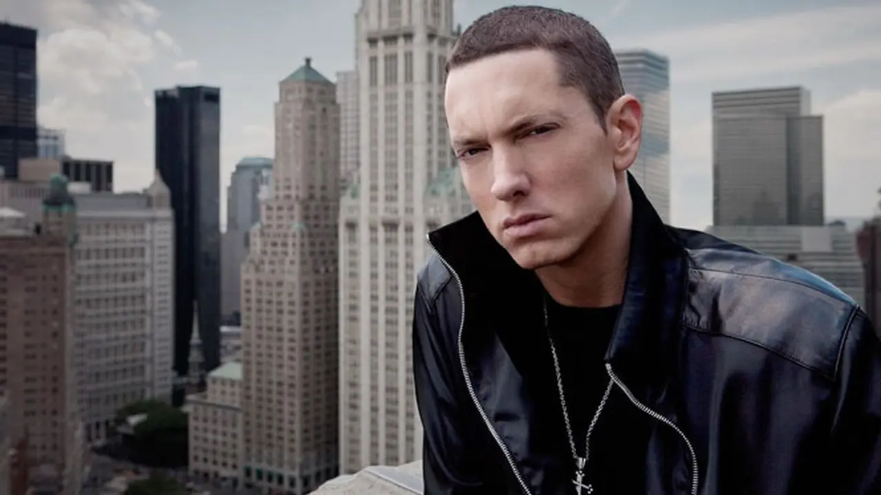 eminem-131011c.jpg
