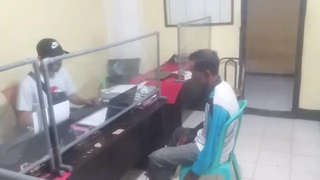 Terduga pelaku rudapaksa atau pemerkosaan gadis di bawah umur di Bima. (Foto: Liputan6.com/Miftahul Yani)