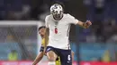 Pada babak kedua Timnas Inggris kembali menambah perolehan gol di menit 46, Harry Maguire sundulan hasil umpan manis dari Luke Shaw untuk memperdaya Buschan. (Foto: AP/Pool/Lars Baron)