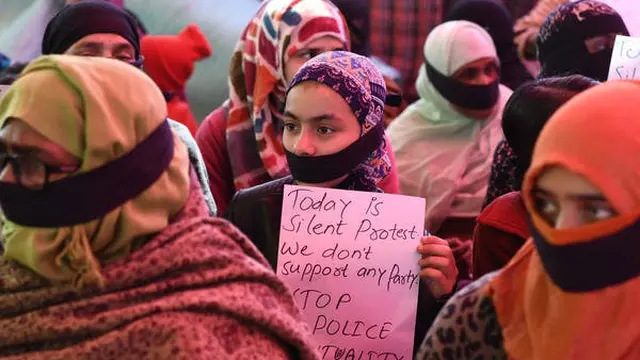 Wanita muslim protes damai terhadap UU Amandemen Kewarganegaraan