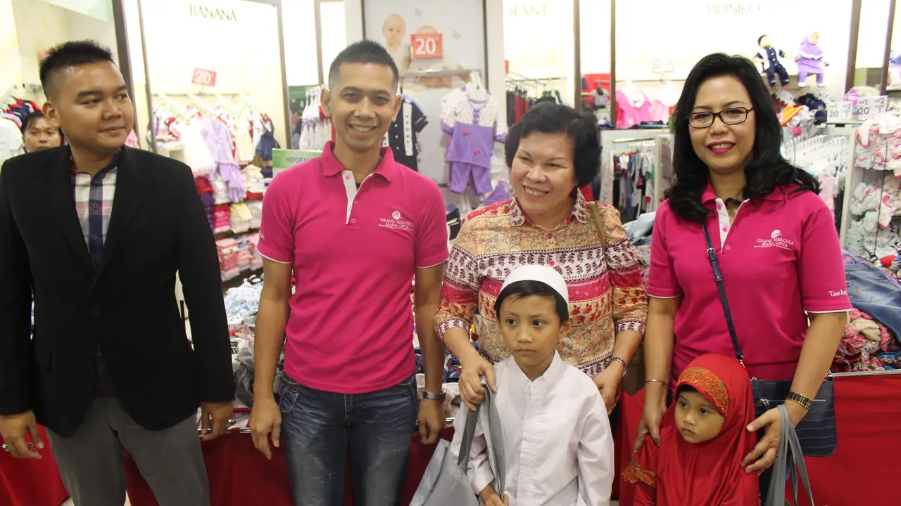 Anak Yatim Belanja Baju Lebaran