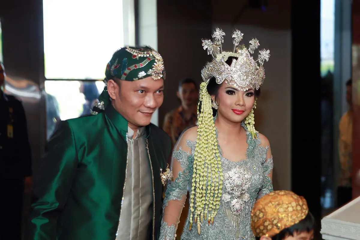 Iwa K dan Wikan