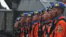 Prajurit Kopaskhas TNI AU mengikuti upacara peringatan Hari Ulang Tahun ke-69 TNI AU di Pangkalan Udara Halim Perdanakusuma, Jakarta, Kamis (9/4/2015). Upacara ini diikuti 2.140 pasukan dari jajaran TNI AU. (Liputan6.com/Herman Zakharia)