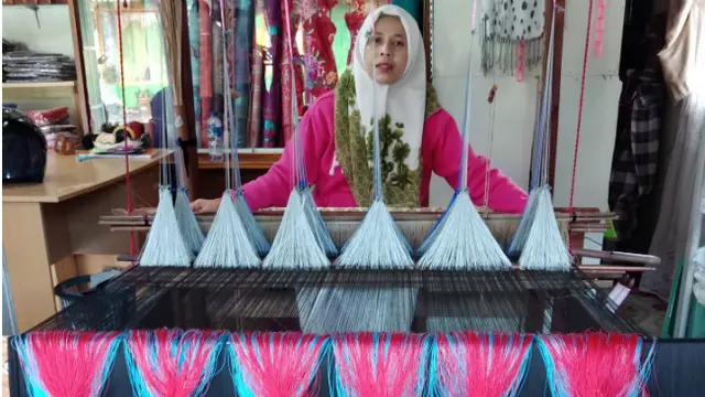 Kerajinan Pusaka Leluhur Pandai Sikek, Tanah Datar