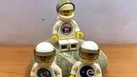 'Astronot' LEGO Meluncur ke Luar Bumi