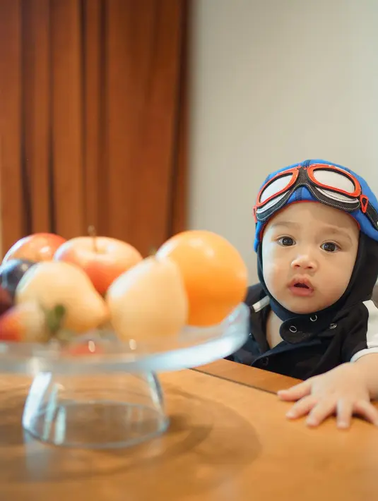 Netter ramai mengomentari gaya Cipung, sukses jadi bayi paling Sultan dan menggemaskan. [Instagram @raffinagita1717]