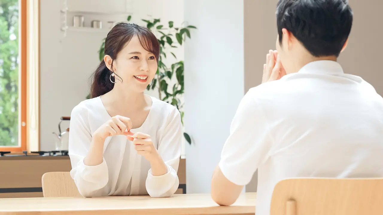 perempuan dan pasangan 9 agustus
