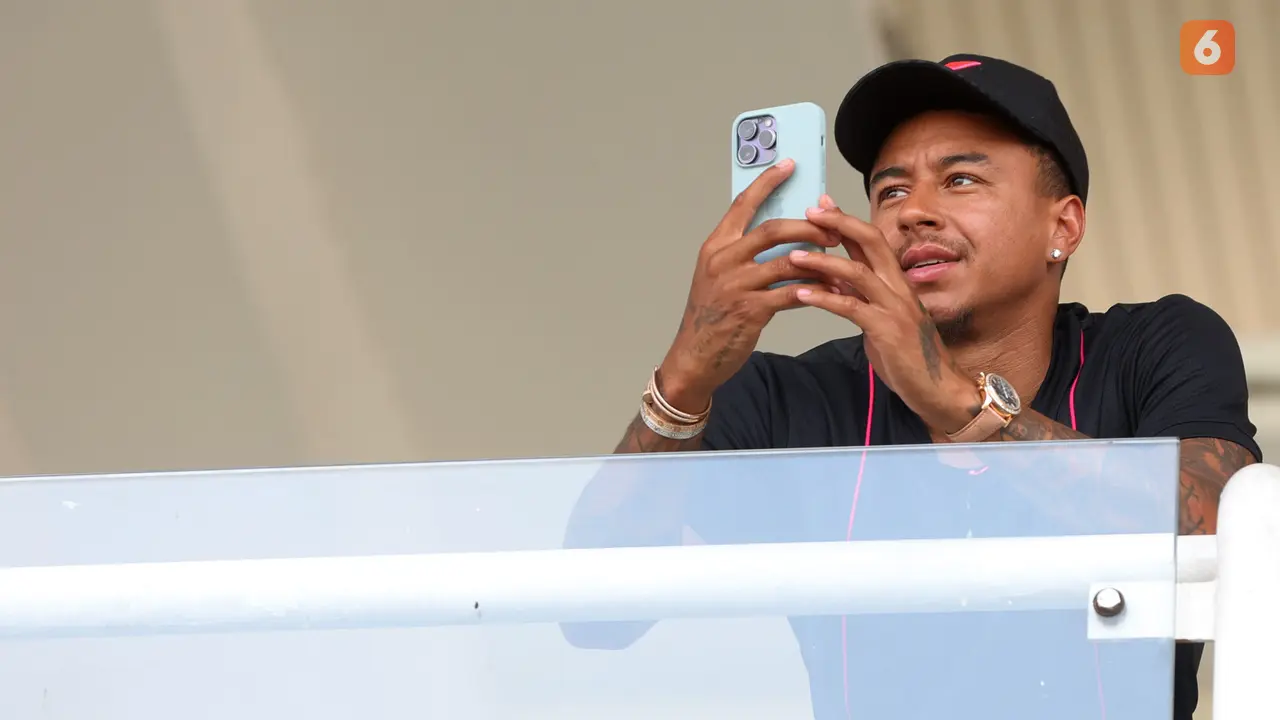 Jesse Lingard - Coaching Clinic