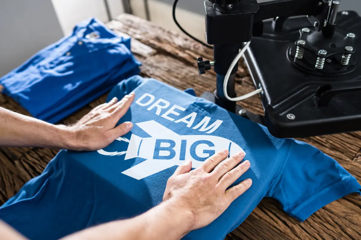 Tips Merawat Kaos Sablon Berbahan Karet