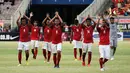 Sejumlah pemain timnas Indonesia U-23 merayakan kemenangan atas Brunei Darussalam 2-0 di kualifikasi grup H Piala Asia 2016 di Stadion Gelora Bung Karno Jakarta, Minggu (29/3/2015). (Liputan6.com/Helmi Fithriansyah)