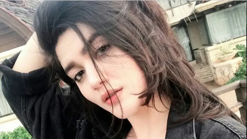 Hilda Vitria Khan, kekasih Billy Syahputra yang masih istri aktor Kris Hatta (Instagram)