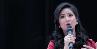 Presenter Novita Anggie baru saja merayakan ulang tahun yang ke 41 tahun. Kini, penyiar radio itu lebih fokus mengurus anak dari pada karier artisnya. (Adrian Putra/Bintang.com)