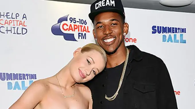 [Bintang] Iggy Azalea akhirnya mengakui telah membatalkan pertunangannya dengan Nick Young, Ia pun mulai melepaskan cincin pemberian Nick
