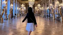 Istana ini dimiliki oleh Republik Perancis dan sejak tahun 1995 telah dikelola, di bawah arahan Kementerian Kebudayaan Perancis. (Foto: Instagram/ sooyaaa__)