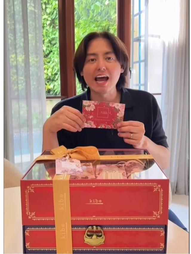 9 Artis Rayakan Tahun Baru Imlek 2024, Sukacita Bersama Keluarga