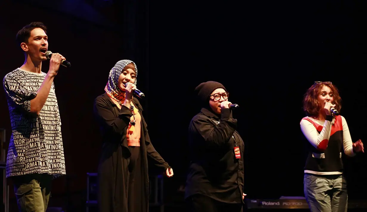 BBB membawakan dua buah lagu, Melly Goeslaw turut tampil di atas panggung menggantikan Raffi Ahmad dan Chelsea Olivia yang berhalangan hadir. (Deki Prayoga/Bintang.com)