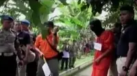 Rekonstruksi kasus pencabulan balita 2,5 tahun di Bogor. Sementara itu, 24 warga negara RRC ditangkap Tim Imigrasi Pontianak.