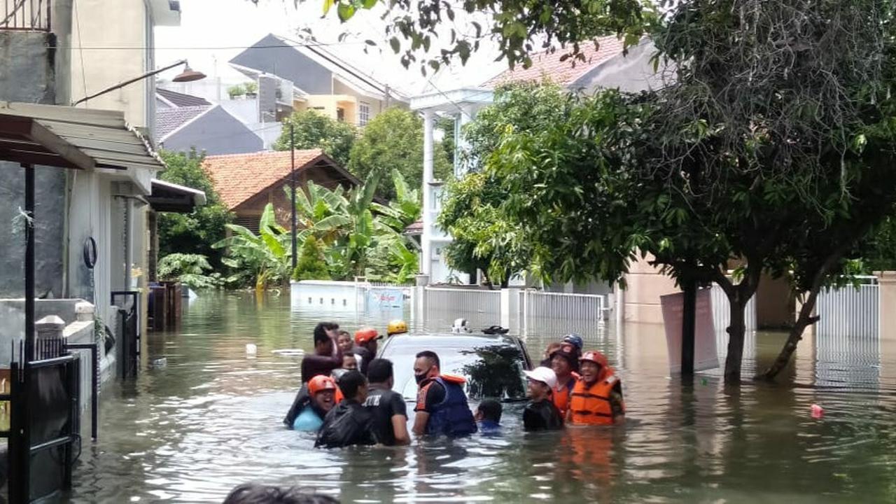 Banjir di Kecamatan Tanah Sareal, Kota Bogor terus meluas. (Achmad Sudarno/Liputan6.com).